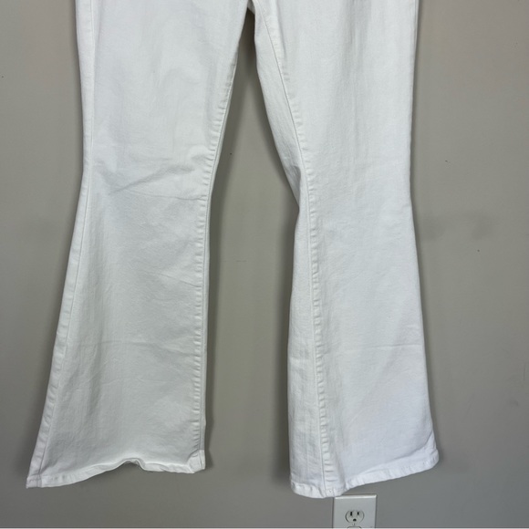 FREE PEOPLE WE THE FREE JAYDE FLARE JEANS WHITE SIZE 32 - Picture 9 of 13